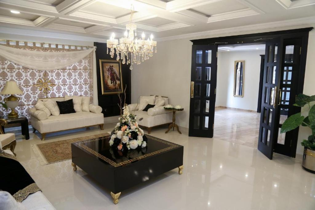 Grace Boutique Hotel Islamabad Exteriör bild